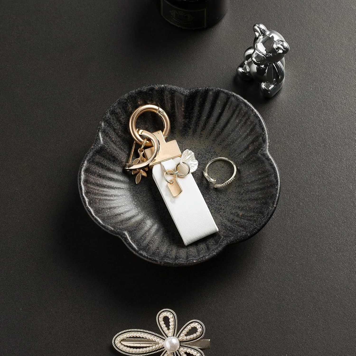 Flower Shape Ring Tray, Key Bowl, Ceramic Trinket Tray Decorative Jewelry Dish for Rings Necklace Earring Key Watch, Home Decoration for Friend Sister Mom (Black)